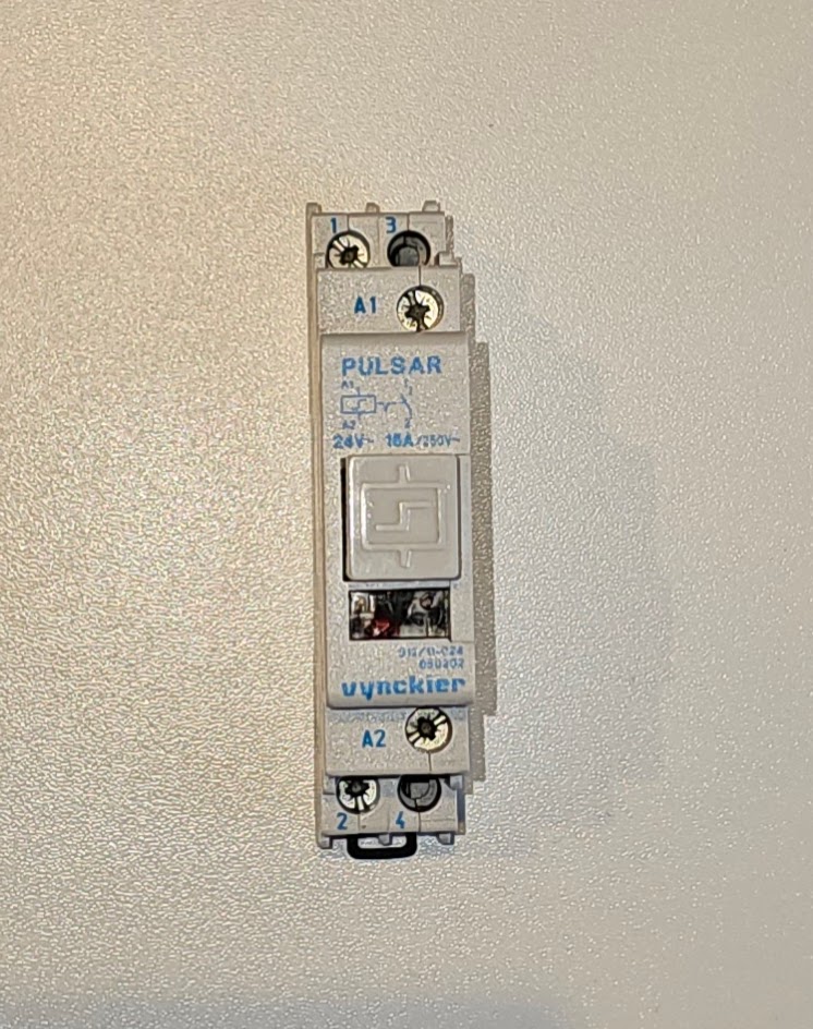 pulsar relais modular inpuls 1P 16A/250v spoel 24vac