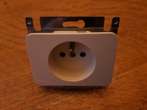 [12-666] PR20 crème plaatje voor stopcontact met aarding en veiligheid, 28.5mm, type 1 (kopie)